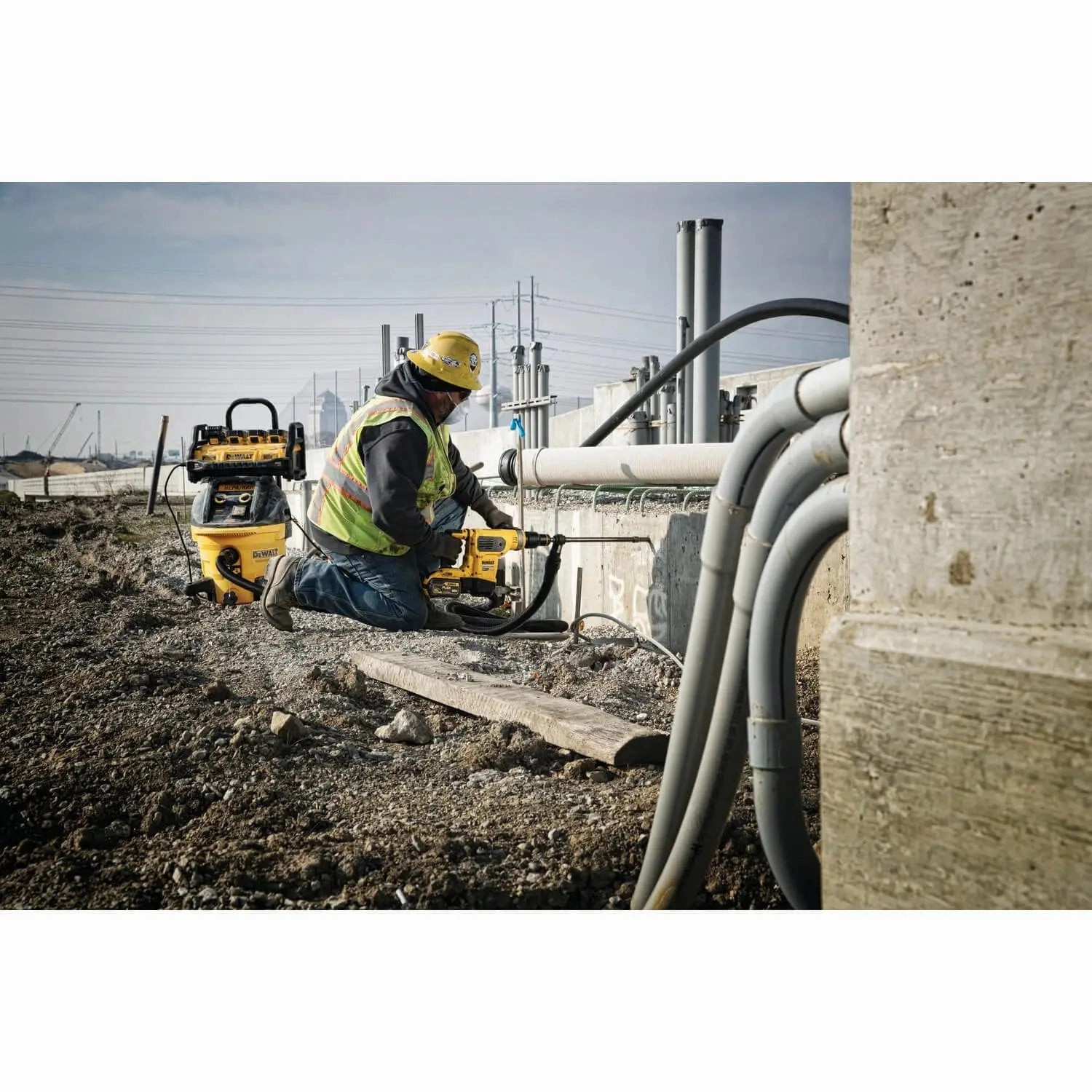 DEWALT DCB1800B-Flexvolt Power Station, Portable, Tool Only