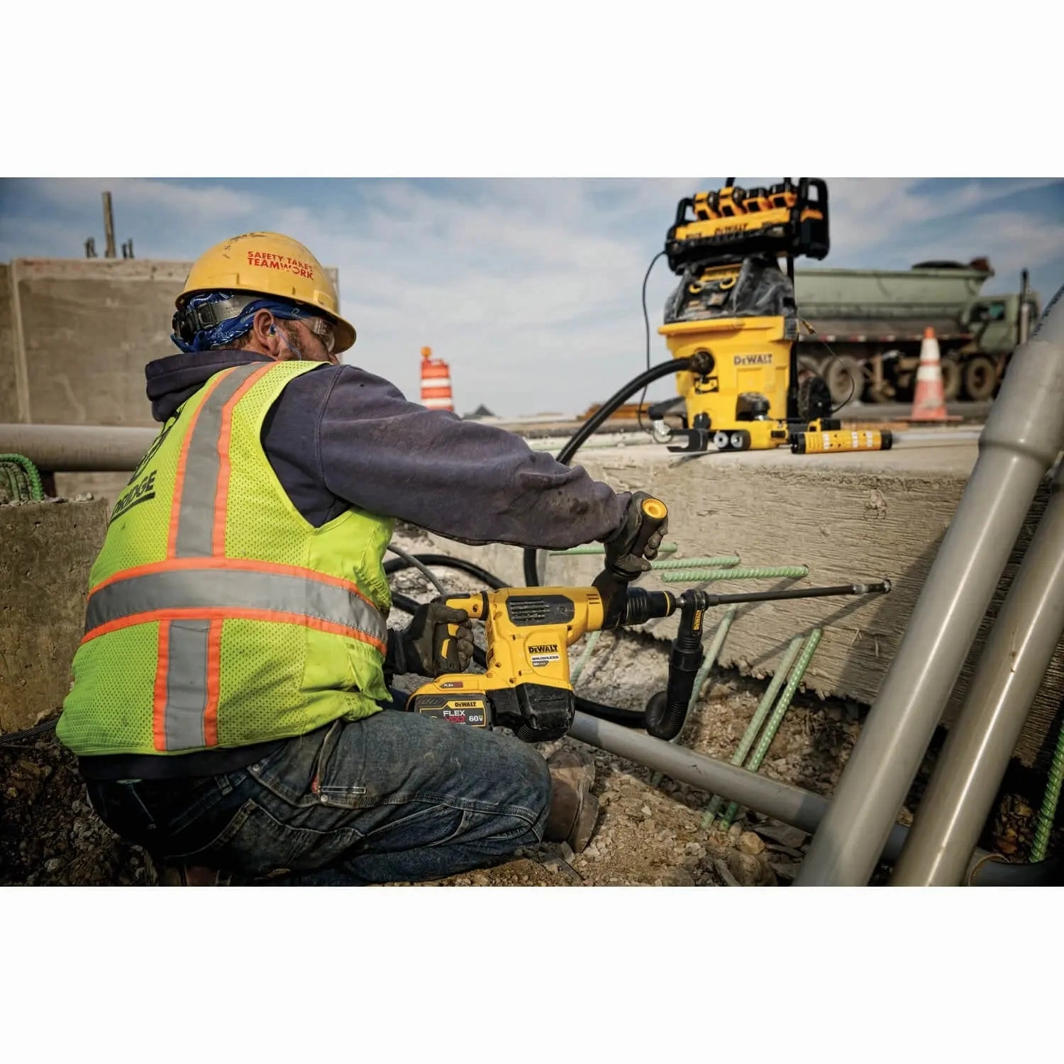 DEWALT DCB1800B-Flexvolt Power Station, Portable, Tool Only