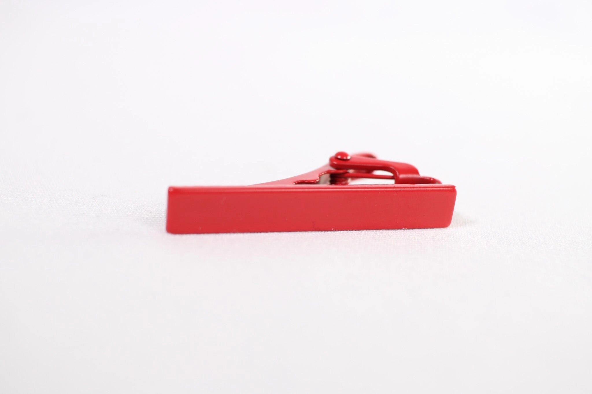 Red Tie Bar