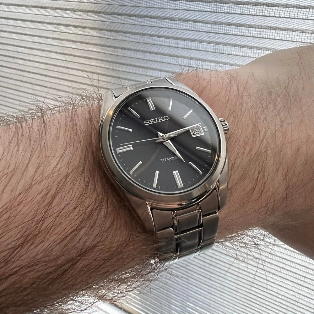 Seiko SUR373P1 Analog Quartz Watch with Stainless Steel Men's Watch