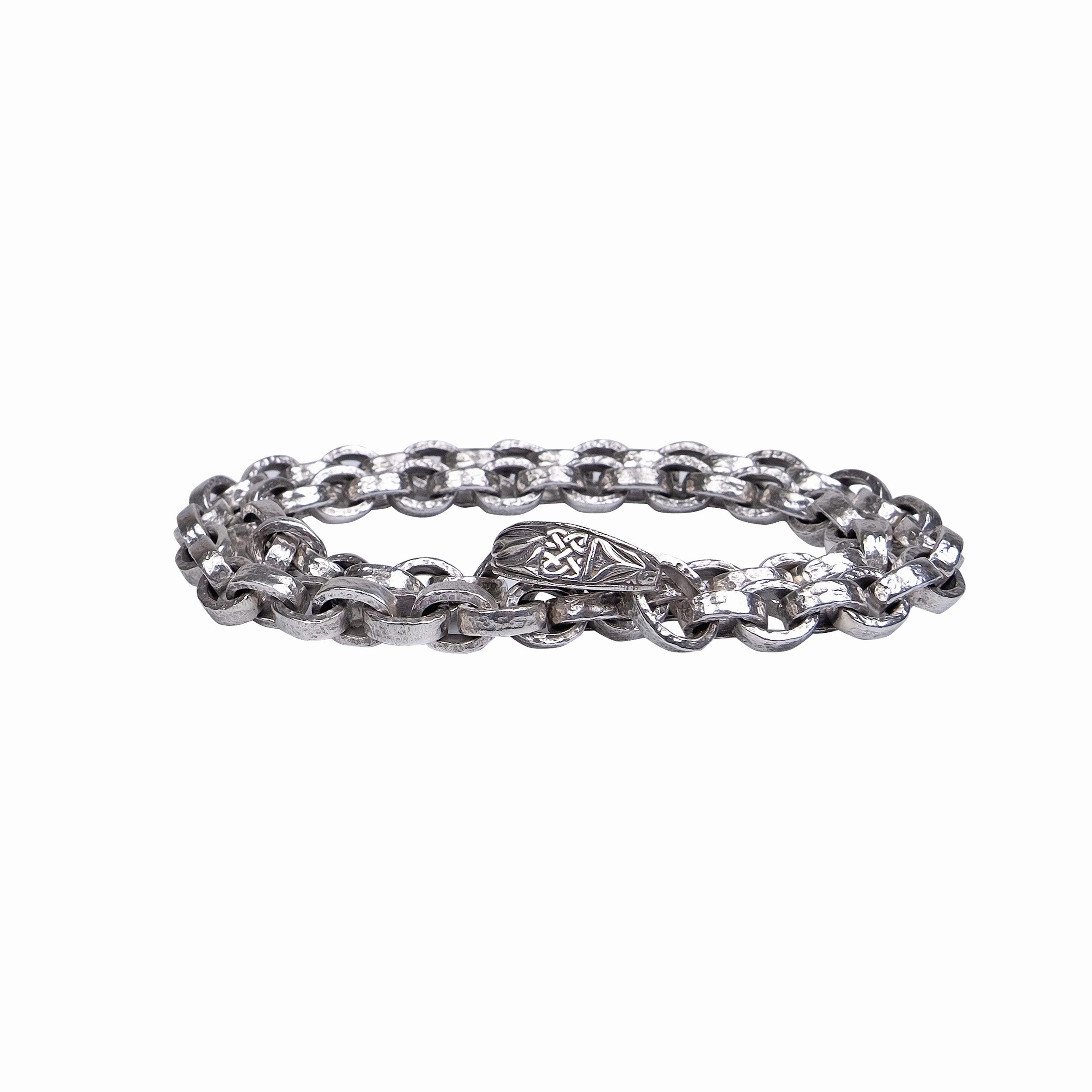 Silver Heavy Oval Ring Hammered Pictish Chain