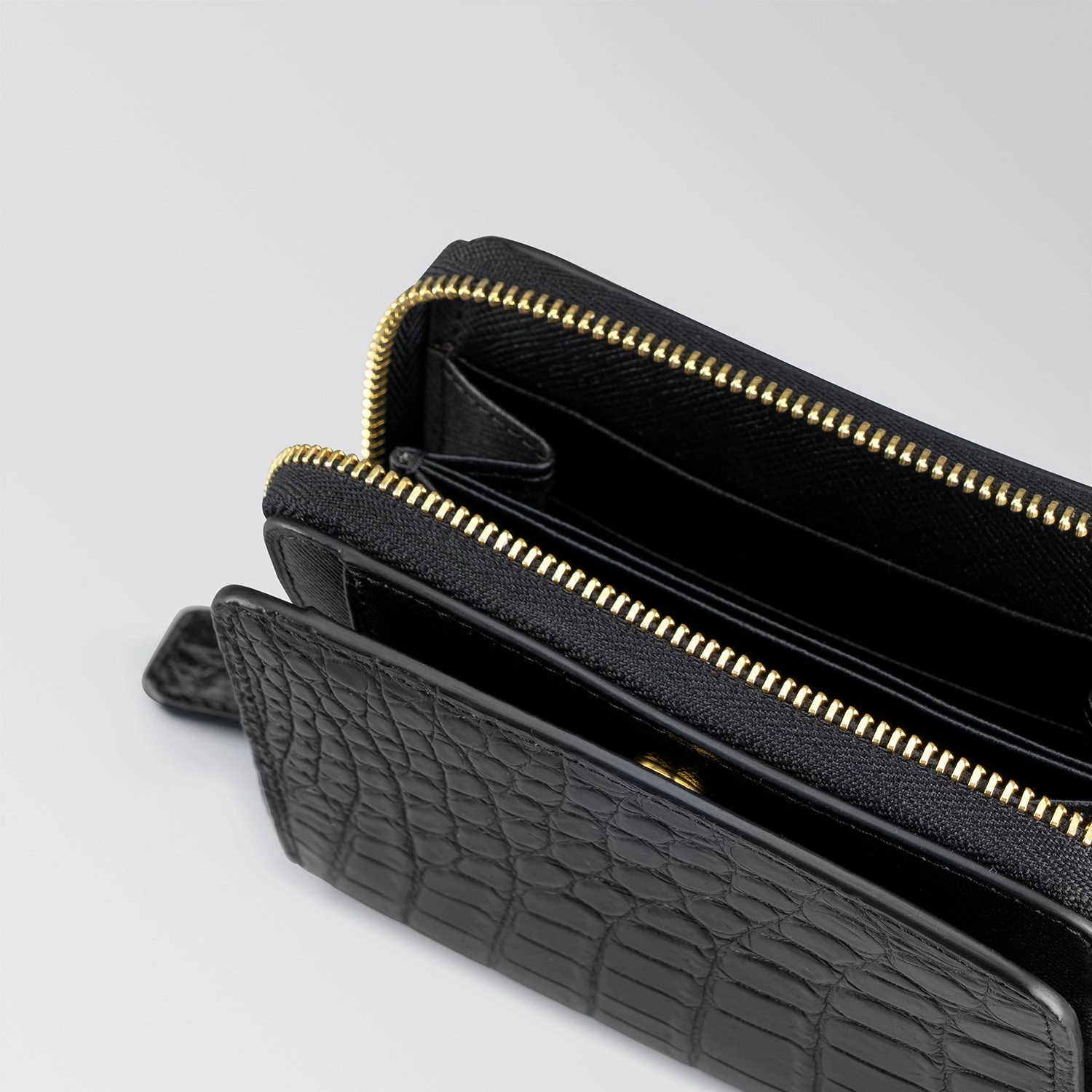 SNAP ZIPPER WALLET